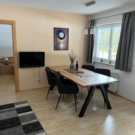 Ferienwohnung Hoellrigl Санкт-Леонгард-ім-Пітцталь Екстер'єр фото
