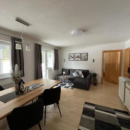 Ferienwohnung Hoellrigl Санкт-Леонгард-ім-Пітцталь Екстер'єр фото