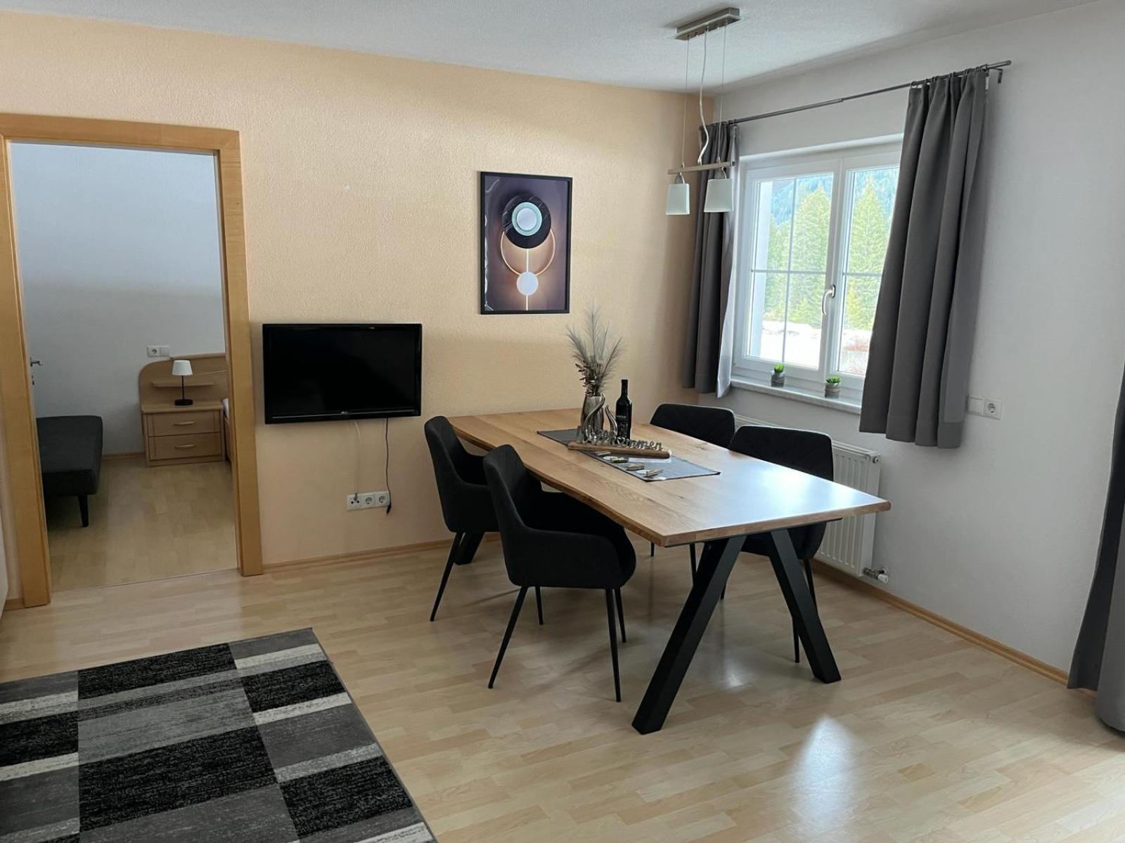 Ferienwohnung Hoellrigl Санкт-Леонгард-ім-Пітцталь Екстер'єр фото