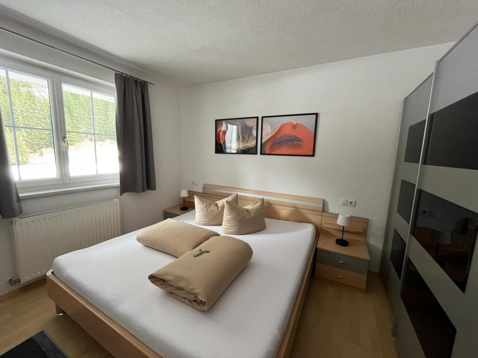 Ferienwohnung Hoellrigl Санкт-Леонгард-ім-Пітцталь Екстер'єр фото