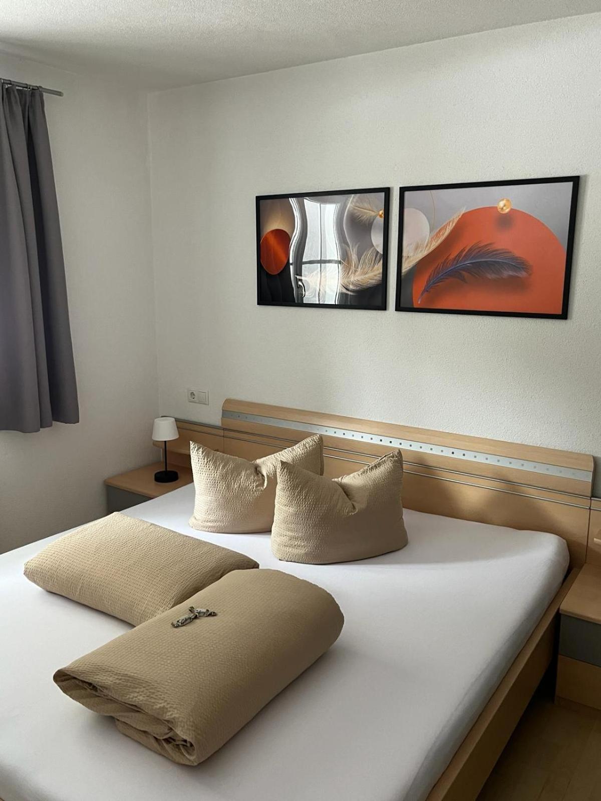 Ferienwohnung Hoellrigl Санкт-Леонгард-ім-Пітцталь Екстер'єр фото